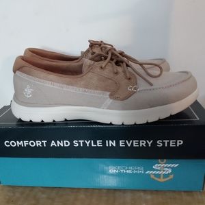 Skechers On The Go Flex - Embark Women's Size 8.5